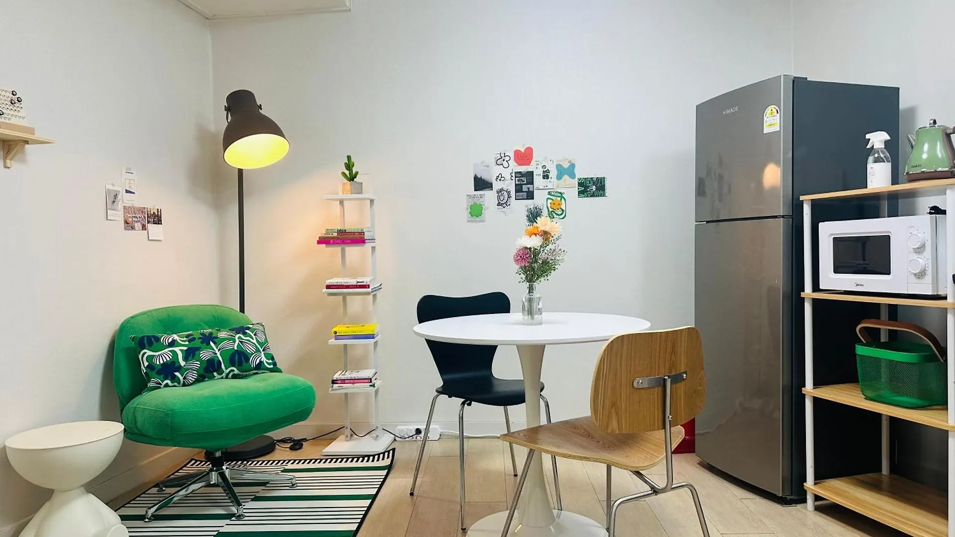 Stay Green, 7 Minutes Walk From Hongdae Entrance Station And Shinchon Station, Spacious Separate Studio Seoul